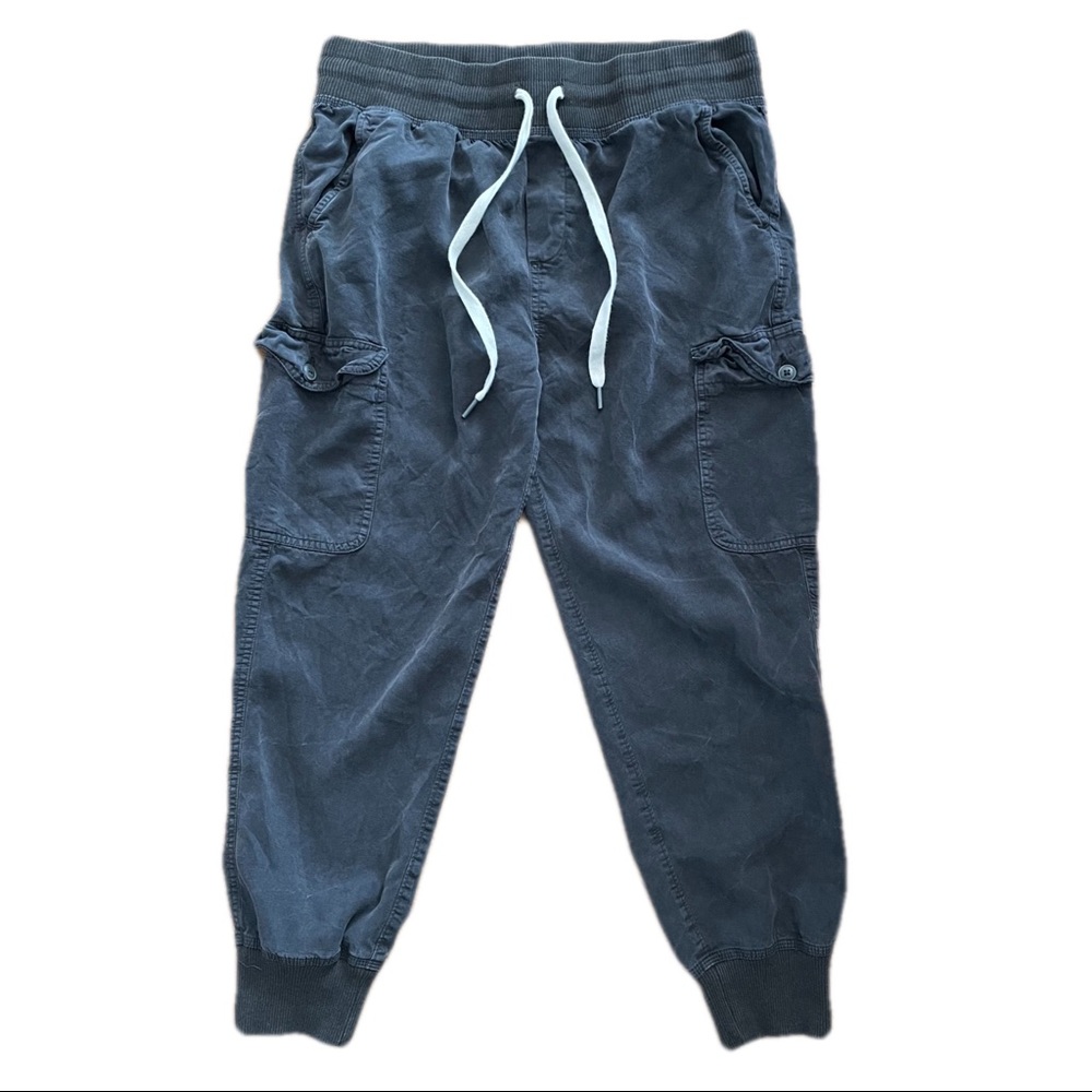 Aerie black/dark gray cargo joggers, size M